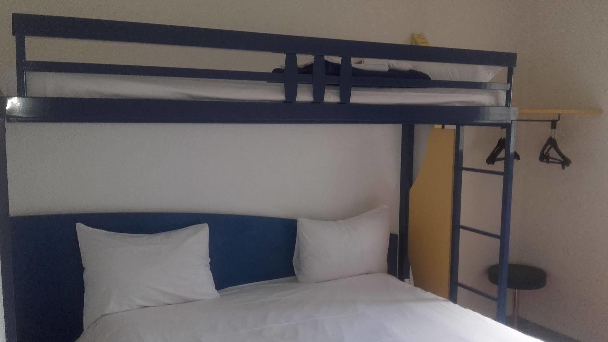 Hotel Ibis Budget Californie Lenval 2*