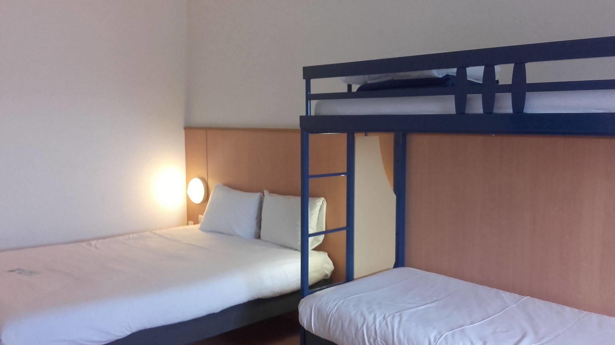 Ibis Budget Californie Lenval 2*